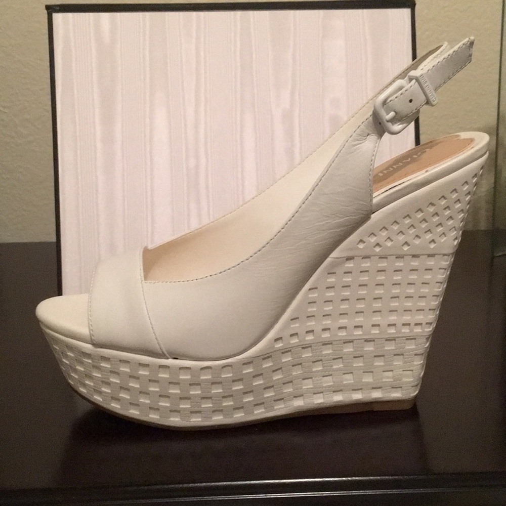 White wedge